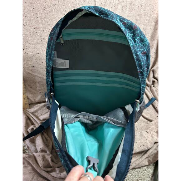 The North Face Isabella Laptop Backpack **FLAWS** - Picture 7 of 10